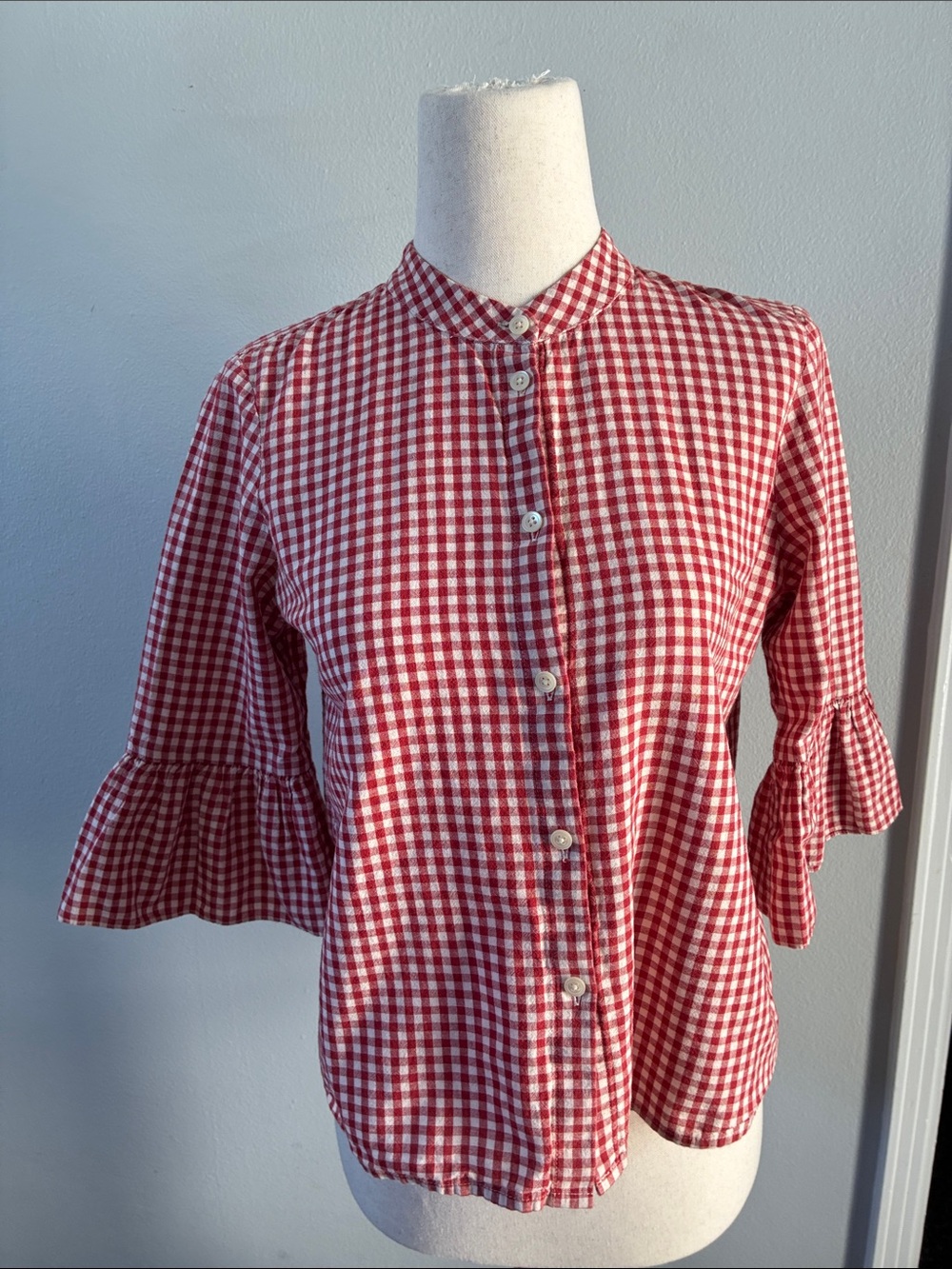 Madewell red cotton gingham shirt with ruffle detail on 3/4 sleeve. Size xs